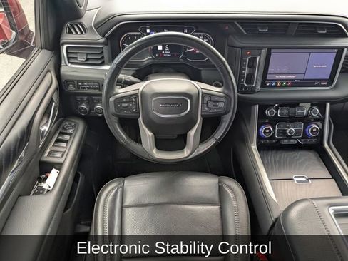 Used 2021 GMC Yukon Denali w/ Denali Premium Package image 20