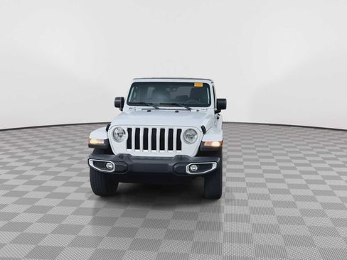 Used 2023 Jeep Wrangler Unlimited Sahara AWD/4WD image 3