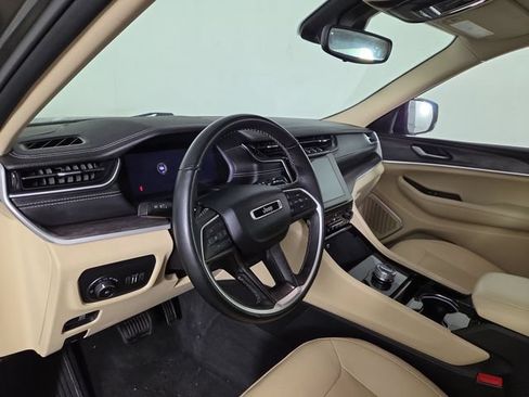 Used 2022 Jeep Grand Cherokee L Limited RWD image 14