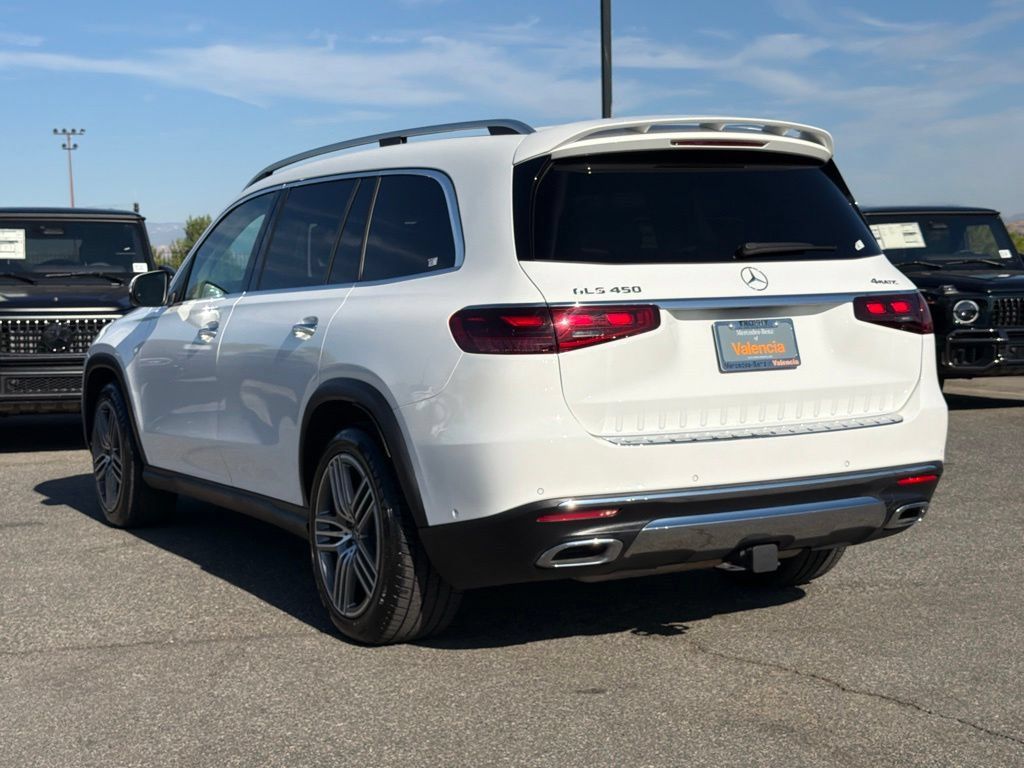 Used 2024 Mercedes-Benz GLS 450 4MATIC image 10