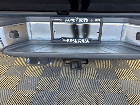 Used 2019 Nissan Frontier SV image 10