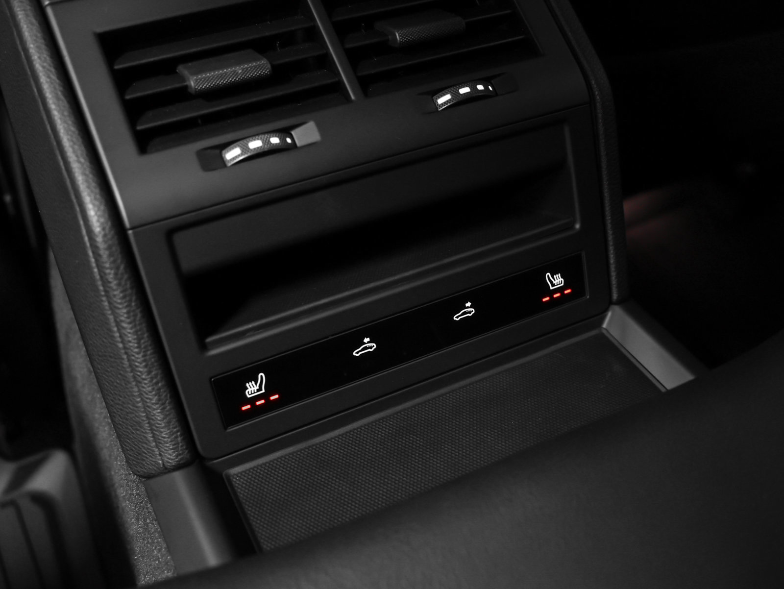 Certified 2025 Porsche Panamera 4 AWD/4WD image 42