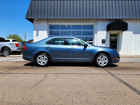 Used 2011 Ford Fusion SE w/ 202A Rapid Spec Order Code FWD image 2