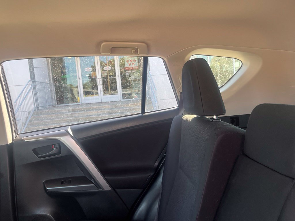 Used 2016 Toyota RAV4 LE FWD image 10