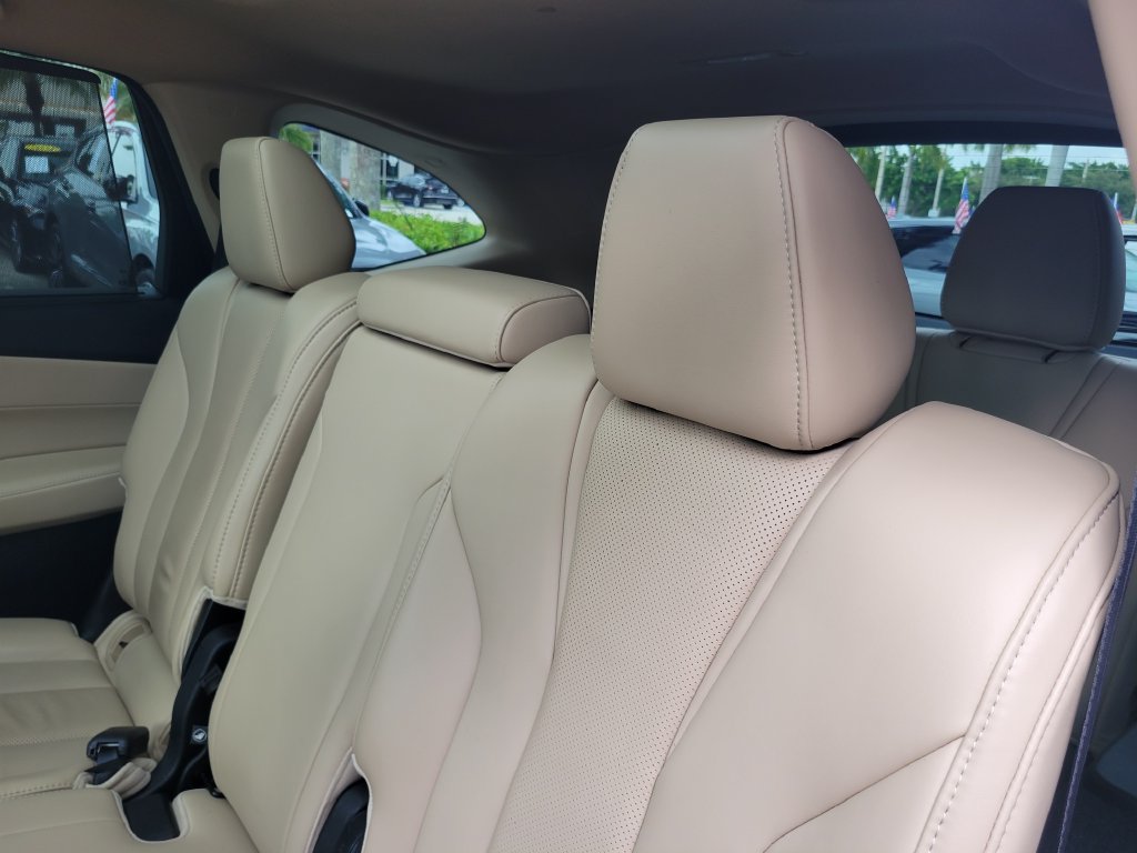 Used 2022 Acura MDX w/ Technology Package FWD image 13