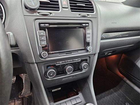 Used 2012 Volkswagen Golf 4-Door image 10