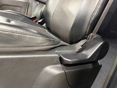 Used 2024 Ford Transit 250 148 Medium Roof image 19