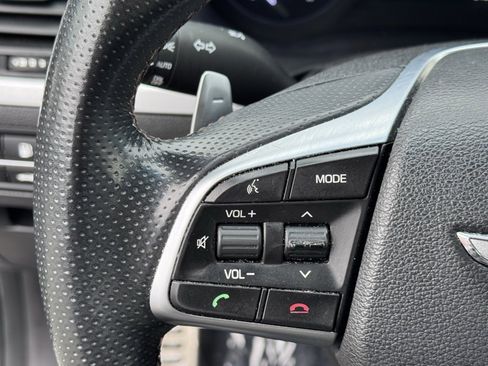 Used 2018 Genesis G80 3.3T Sport image 23