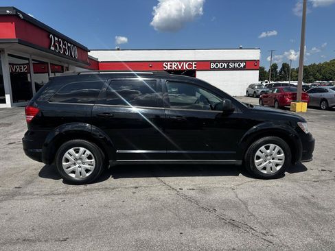Used 2016 Dodge Journey SE w/ Flexible Seating Group FWD image 2