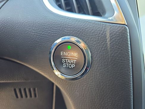 Used 2024 Ford Edge Titanium AWD/4WD image 18
