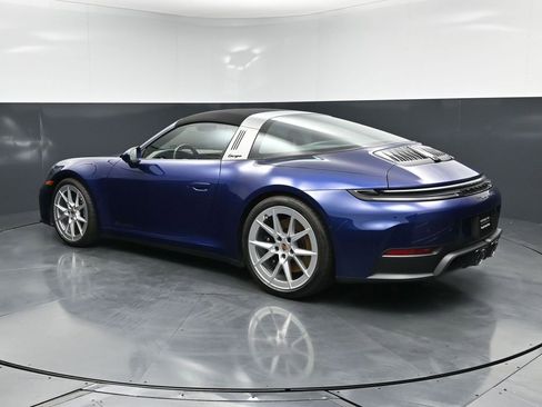 Certified 2025 Porsche 911 Targa 4 GTS AWD/4WD image 3