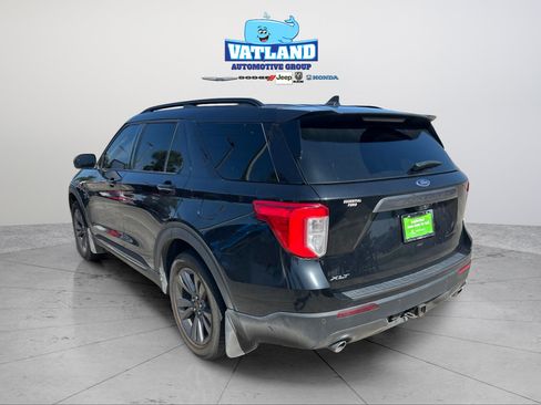 Used 2023 Ford Explorer XLT w/ Equipment Group 202A RWD image 2