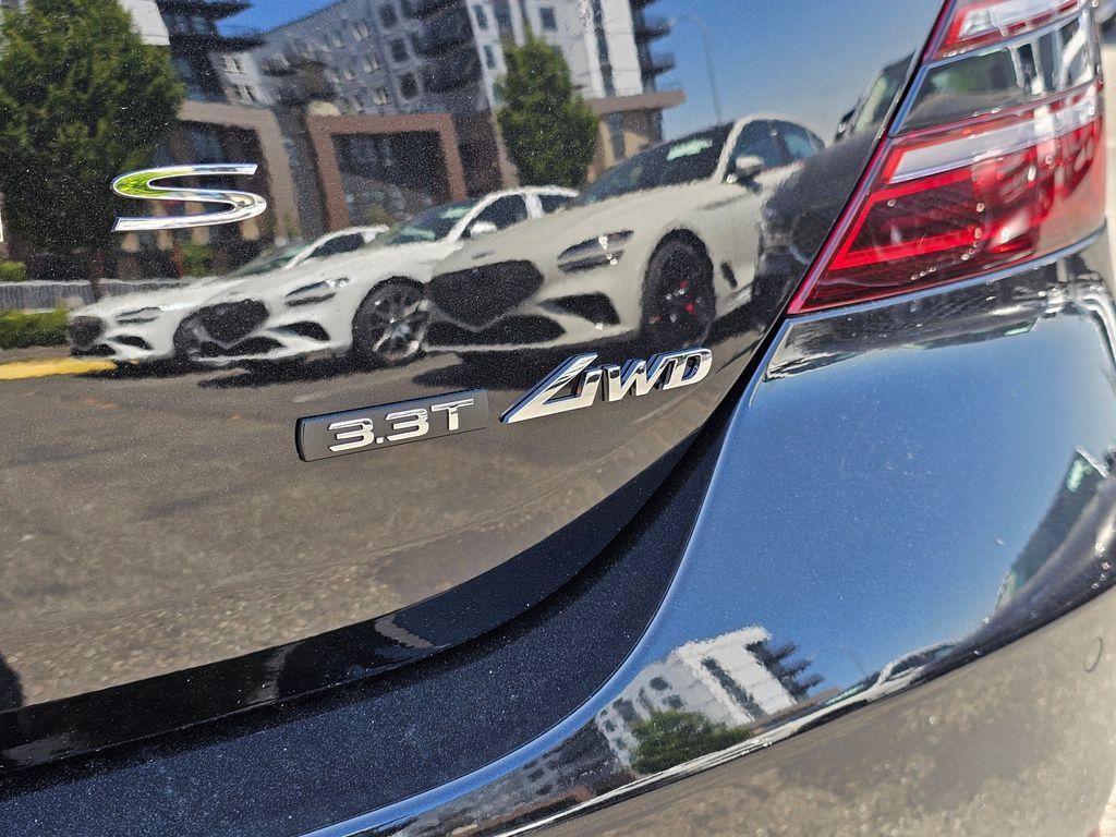 Certified 2025 Genesis G70 3.3T Advanced w/ Sport Prestige Package AWD/4WD image 14