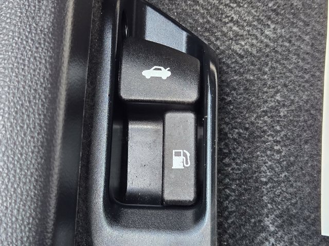 Used 2024 Toyota Corolla LE FWD image 18
