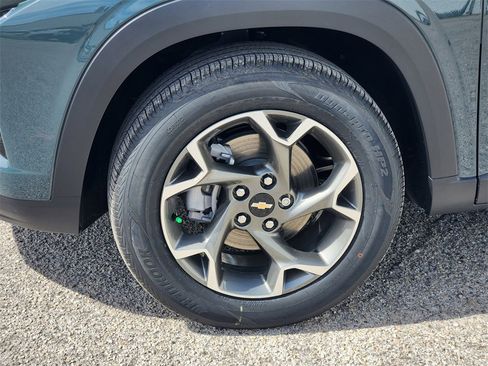 New 2026 Chevrolet Trax LT w/ LT Convenience Package image 9