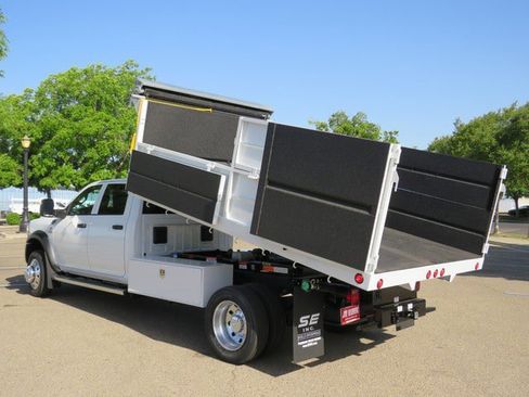 New 2023 RAM 5500 Tradesman w/ Chrome Appearance Group image 2