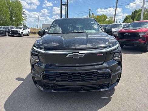 Used 2024 Chevrolet Silverado EV RST image 8