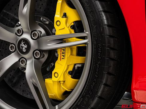 Used 2015 Ferrari 458 Speciale Coupe RWD image 28