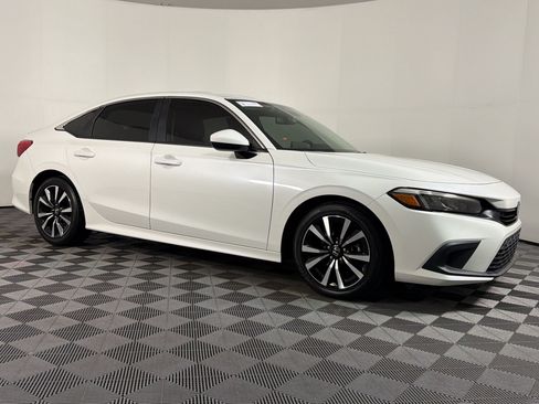 Used 2024 Honda Civic EX image 6