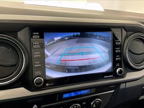 Used 2022 Toyota Tacoma TRD Off-Road image 24