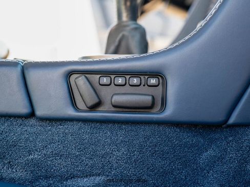 Used 2008 Aston Martin V8 Vantage Roadster image 36