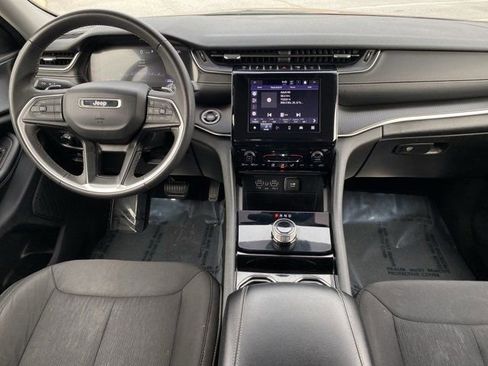 Certified 2023 Jeep Grand Cherokee L Laredo image 12