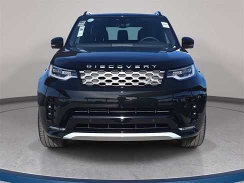 New 2026 Land Rover Discovery Limited Edition image 2
