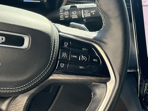 Used 2022 Jeep Grand Cherokee L Overland image 20