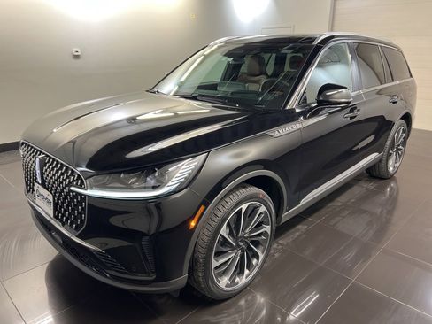New 2026 Lincoln Aviator Reserve image 3