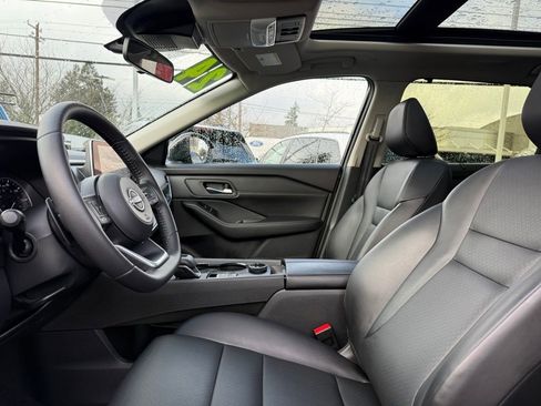 Certified 2024 Nissan Rogue SV w/ SV Premium Package image 13