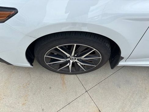 Used 2024 Toyota Camry SE w/ Cold Weather Package FWD image 12