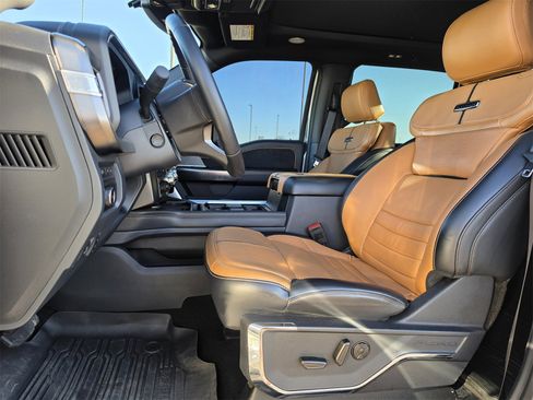 Used 2024 Ford F250 Platinum image 13