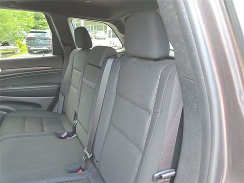 Used 2021 Jeep Grand Cherokee Laredo RWD image 14