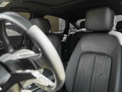 Used 2023 Audi A6 Premium Plus w/ Premium Plus Package image 21