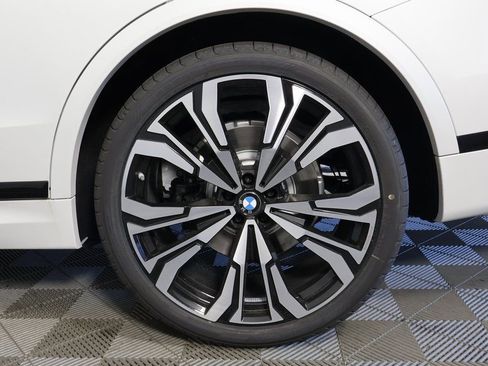 New 2026 BMW X7 xDrive40i w/ M Sport Package image 11