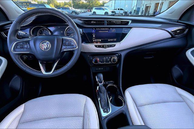 Used 2023 Buick Encore GX Preferred w/ Cold Weather Comfort Package FWD image 7