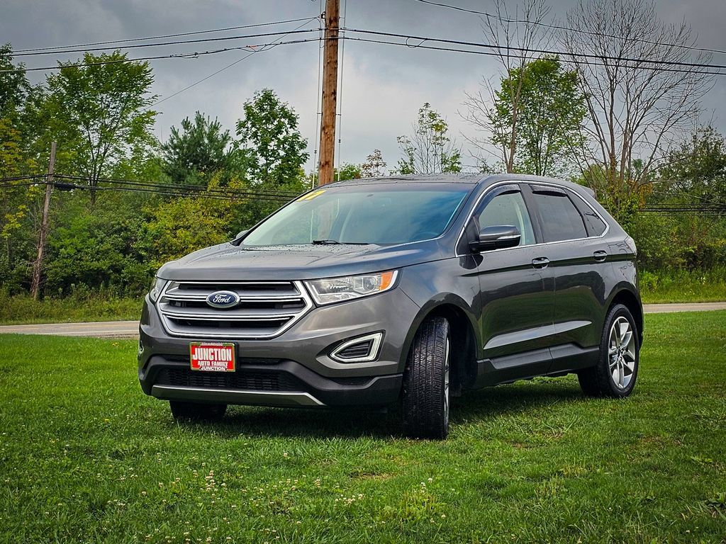 Used 2017 Ford Edge Titanium w/ Technology Package AWD/4WD image 7