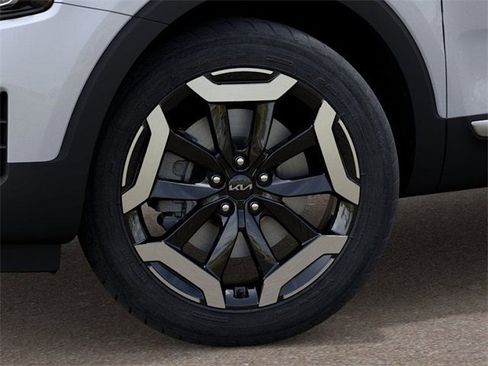 New 2025 Kia Telluride S image 9