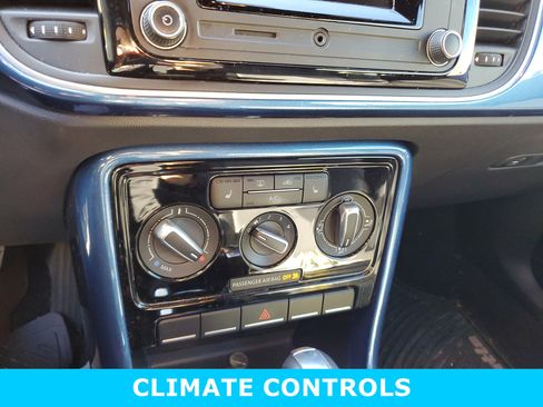 Used 2019 Volkswagen Beetle 2.0T S image 17