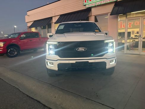 Used 2024 Ford F150 Platinum w/ FX4 Off-Road Package image 4