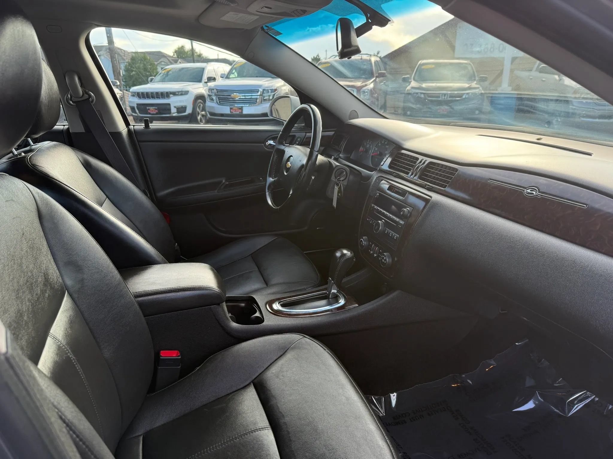 Used 2013 Chevrolet Impala LTZ FWD image 17