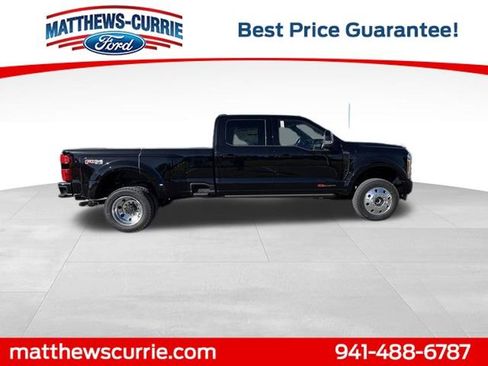 New 2026 Ford F450 Platinum w/ FX4 Off-Road Package image 3