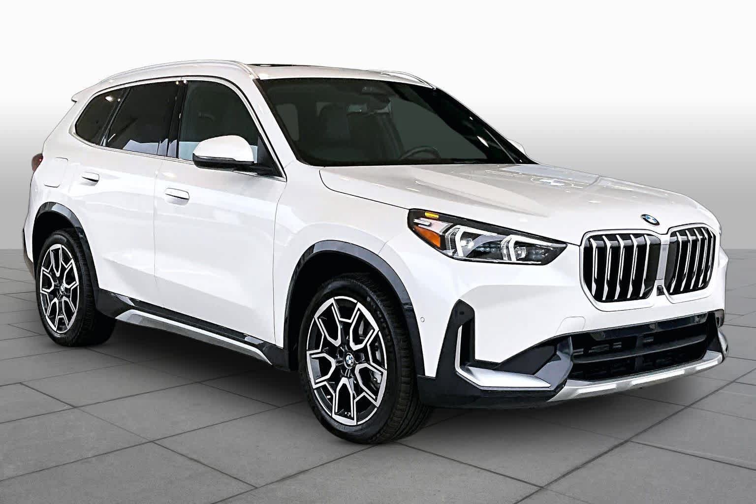 Used 2026 BMW X1 xDrive28i AWD/4WD image 2
