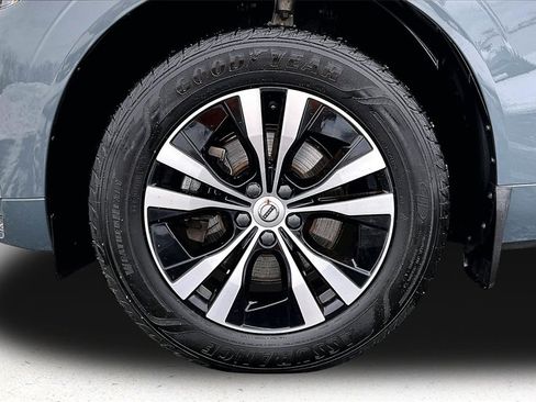 Certified 2023 Volvo XC60 B5 Core w/ Climate Package image 34