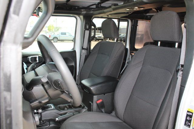 Used 2023 Jeep Wrangler Unlimited AWD/4WD image 32