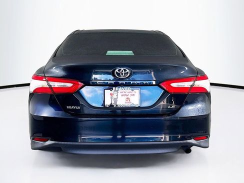Used 2018 Toyota Camry LE image 8