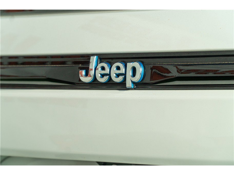 Used 2022 Jeep Grand Cherokee Limited 4xe w/ Luxury Tech Group II AWD/4WD image 42
