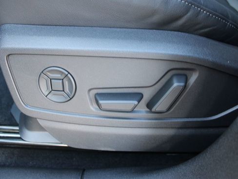 New 2025 Audi Q5 2.0T Premium image 26