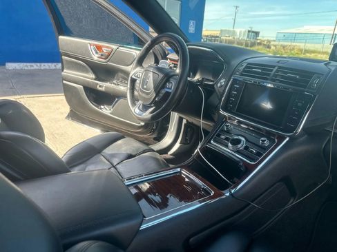 Used 2017 Lincoln Continental w/ Equipment Group 500A image 20