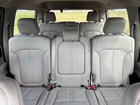 Used 2023 Jeep Wagoneer Series II w/ Convenience Group I image 10